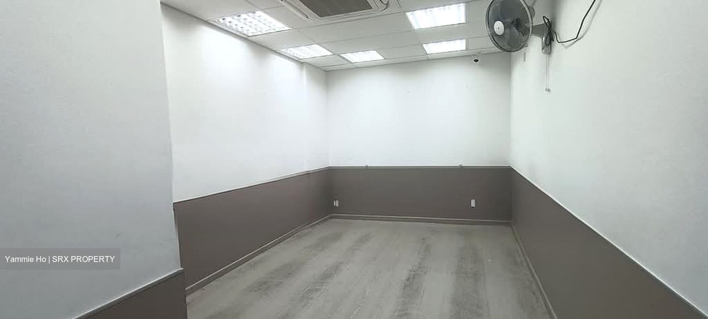 Jurong Gateway Road (D22), Shop House #588056731